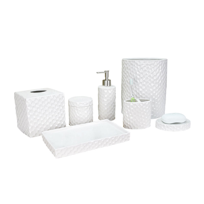 Set de accesorios de baño de cerámica blanca con corte facial